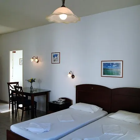 Gryspo's Aparthotel Aegiali