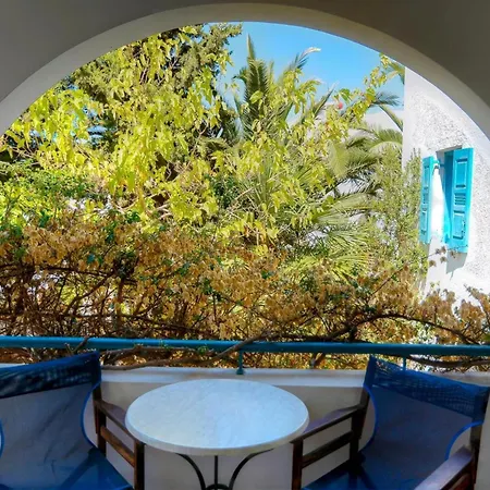 Gryspo's Aparthotel 3*