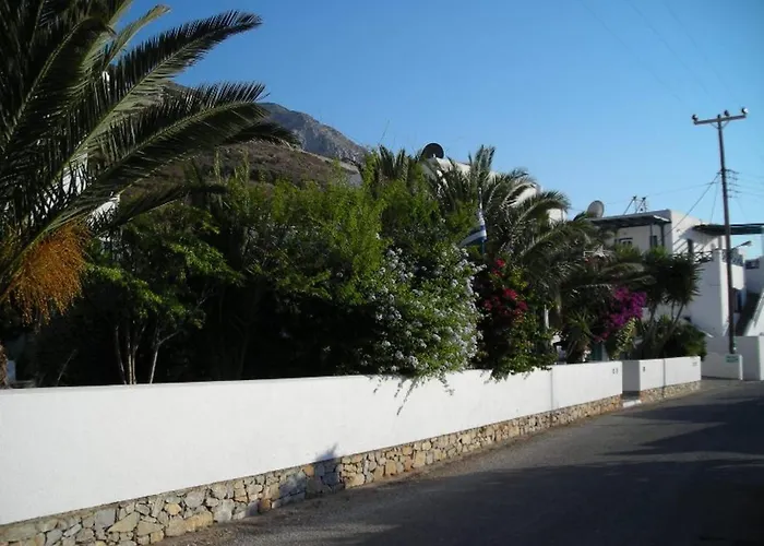 Gryspo's Aparthotel Aegiali