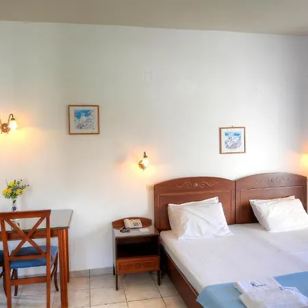 Hotel apartamentowy Gryspo's Aegiali