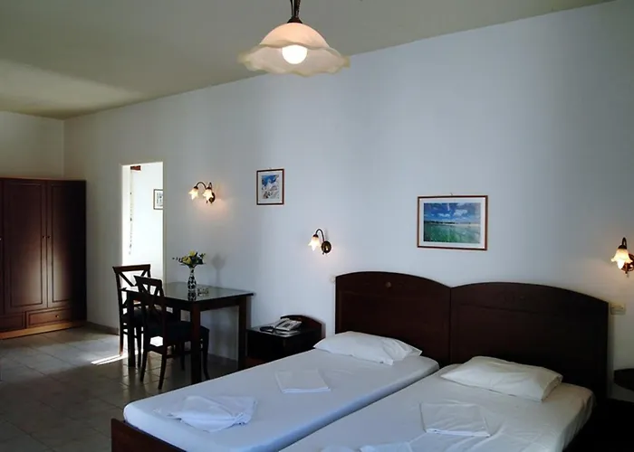 Gryspo's Aparthotel Aegiali